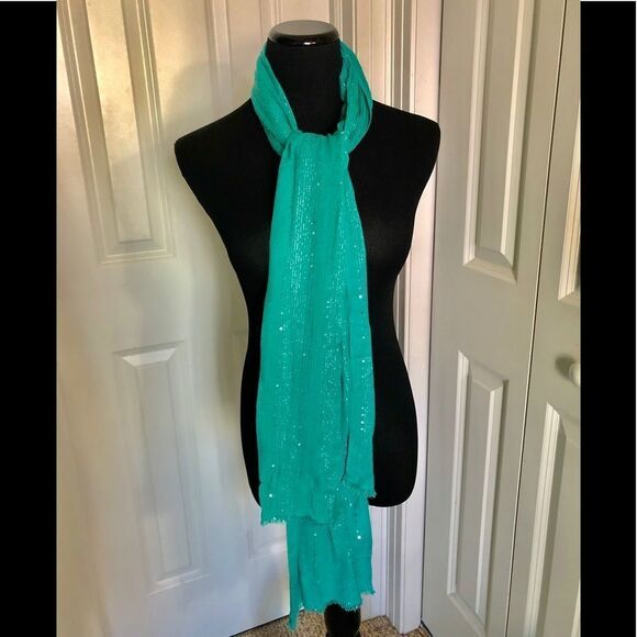 Nice collection of accents scarfs - Picture 1 of 8